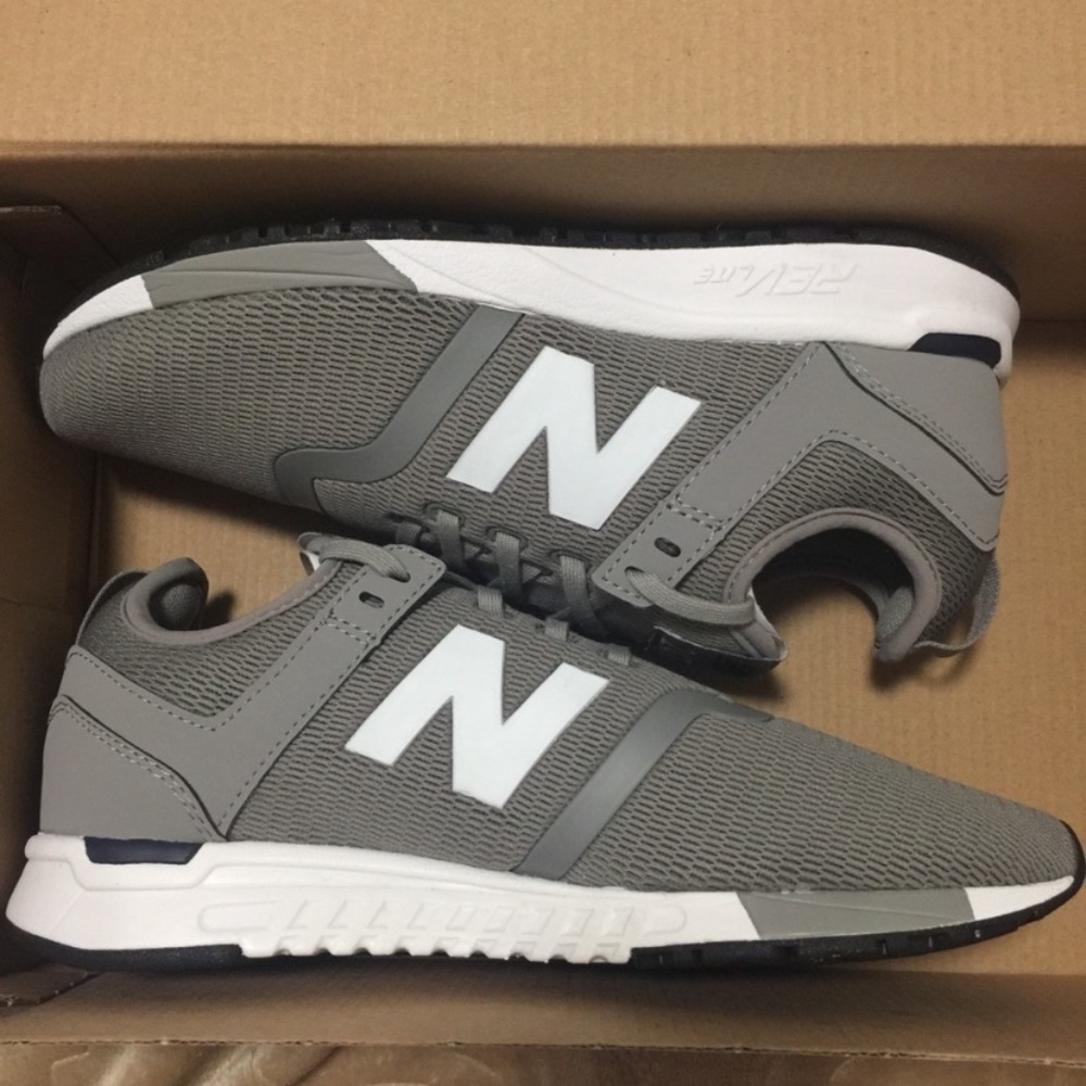 New balance 24/7 running shoes , super cute